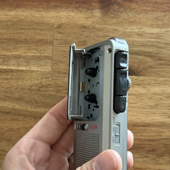 Sony M-570V Microcassette VOR Clear Voice Plus - Tested Working READ! - Picture 7 of 10